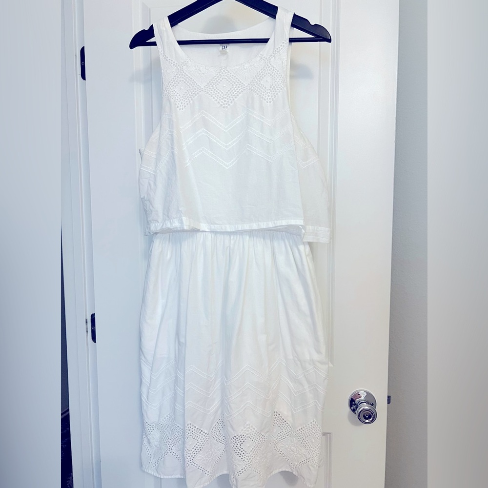 White eyelet Gap sleeveless dress